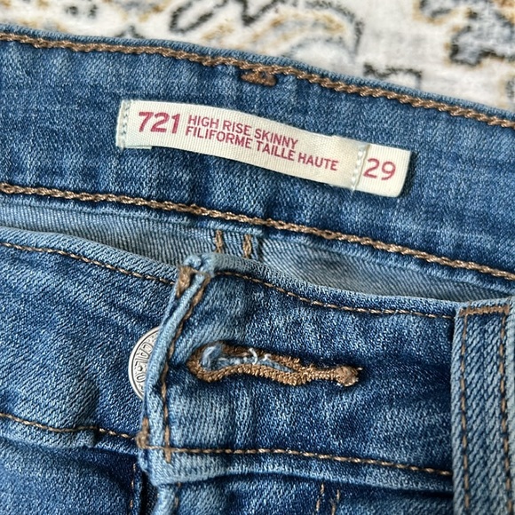 Levi jeans. 721 high rise skinny sz 29 - Picture 2 of 3